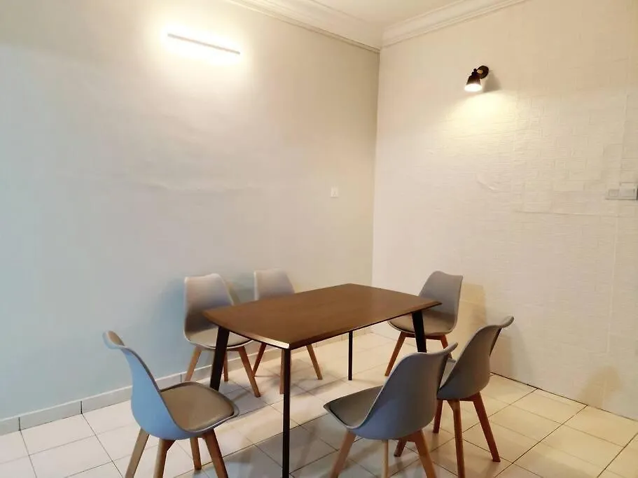 فيلا Ipoh Menglembu Lohas 4Br3Bath14 Pax 0*,  ماليزيا
